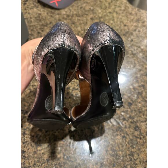 Sofft Pewter Silver Metallic T-Strap Peep Toe Heels - 8.5 Elegant Comfort Dressy - Picture 9 of 9